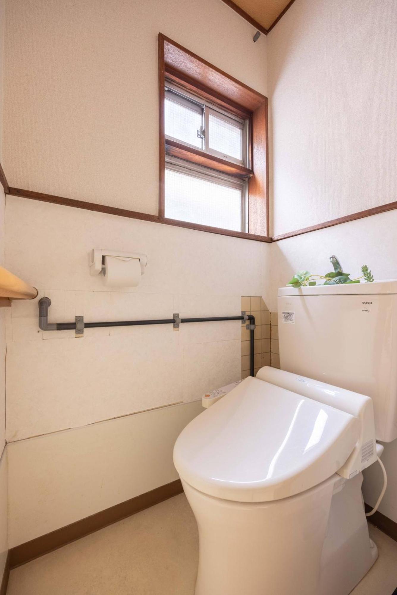 Apartment Higashi Komagata Building 2f3f Hk23